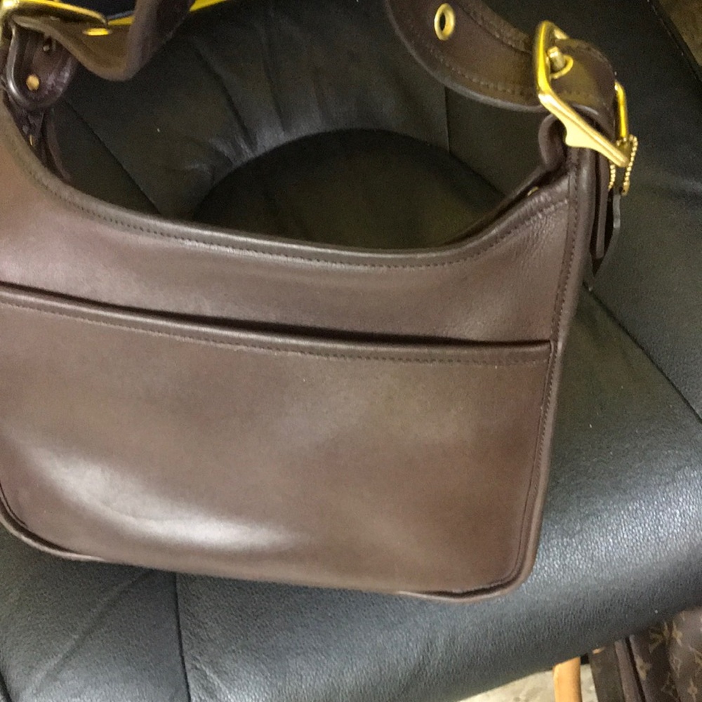 Coach solid brown leather shoulder bag